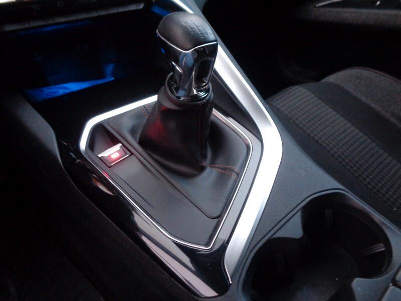 Peugeot 3008 BlueHDi 120 S&S Business