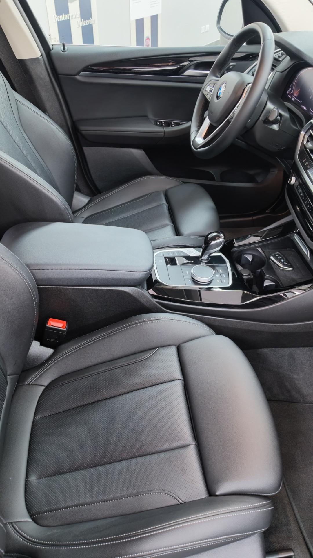 Bmw X3 sDrive18d 48V
