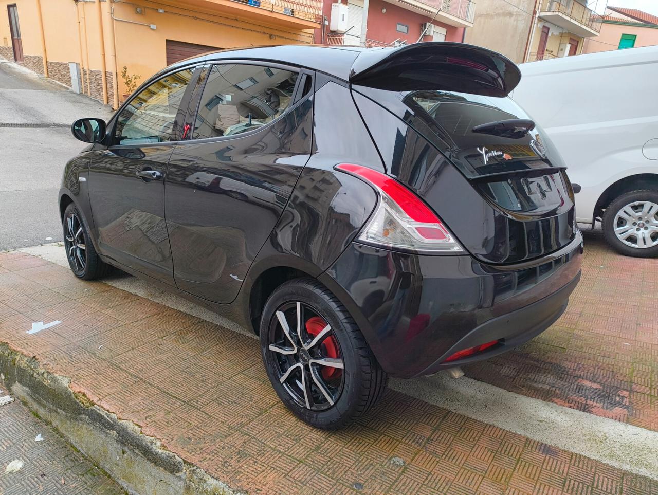 Lancia Ypsilon 1.3 MJT 16V 95 CV 5 porte S&S Elefantino