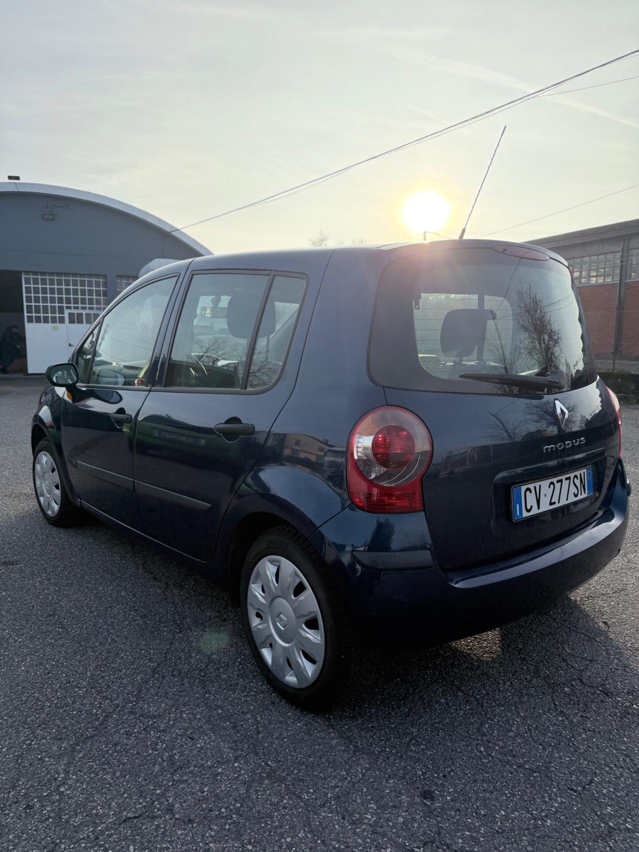 Renault Modus 1.2 16V Luxe Privilège