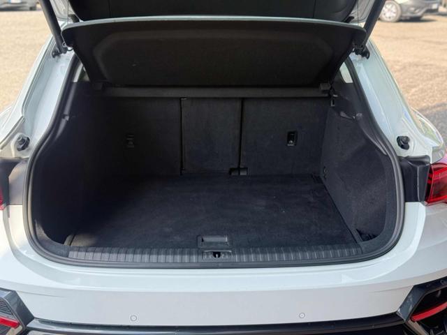 AUDI Q3 40 TDI quattro S tronic Business Pluss