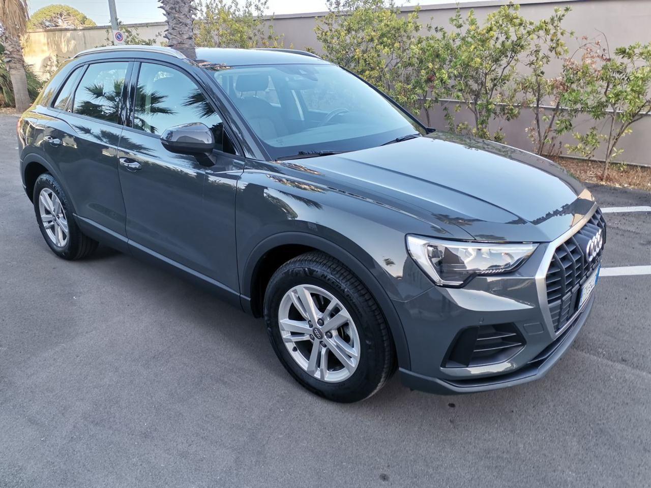 Audi Q3 35 TDI S tronic Business