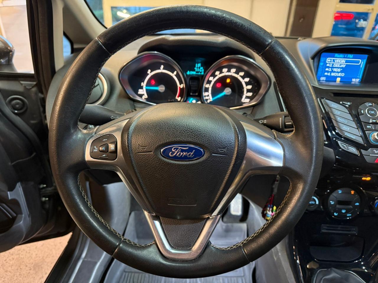 Ford Fiesta 1.5 TDCi 75CV 5 porte Titanium