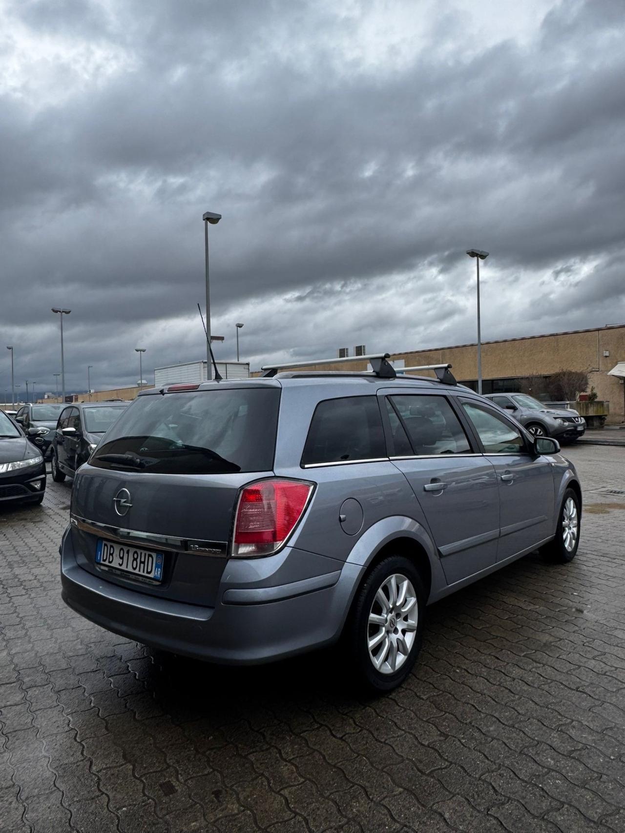 Opel Astra 1.6 16V Twinport Station Wagon Cosmo