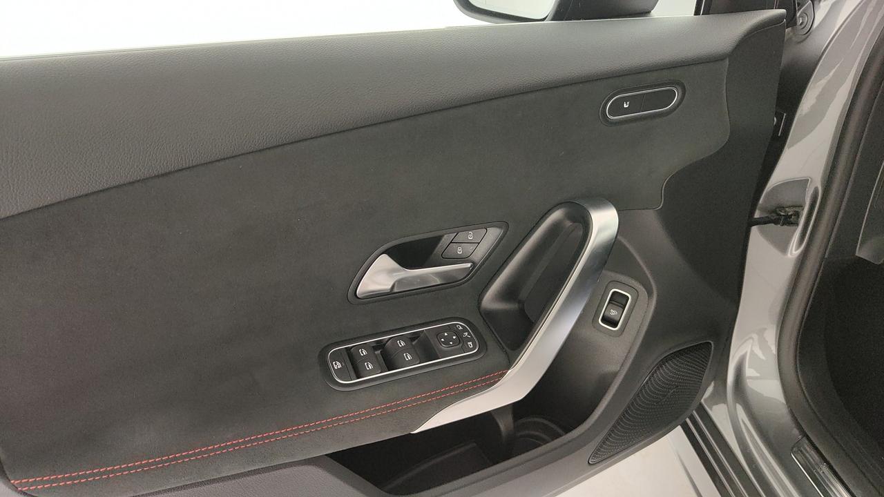 Mercedes-Benz Classe A 35 AMG Race Edition Sedan 4matic auto