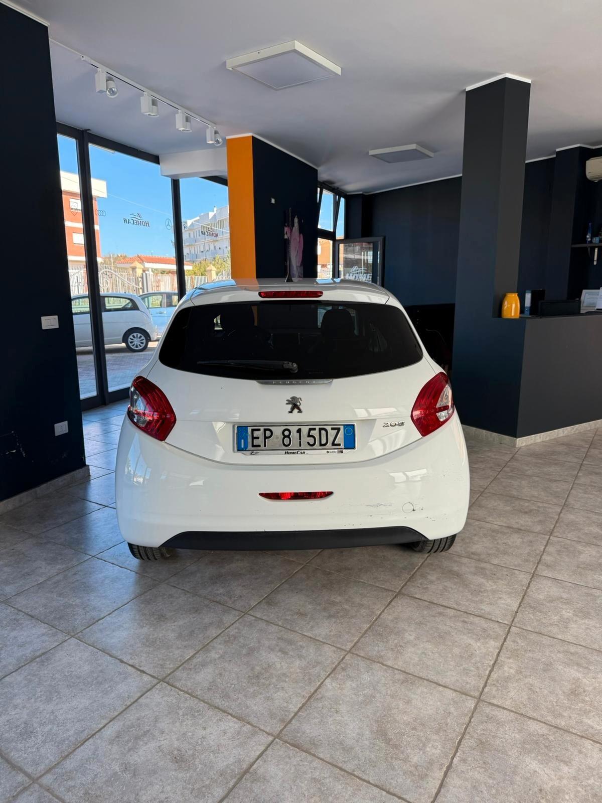 Peugeot 208 1.4 HDi 68 CV 5 porte Allure OTTIMA X NEOPATENTATI