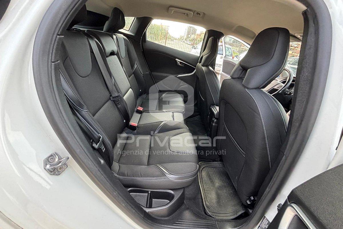 VOLVO V40 D2 Business