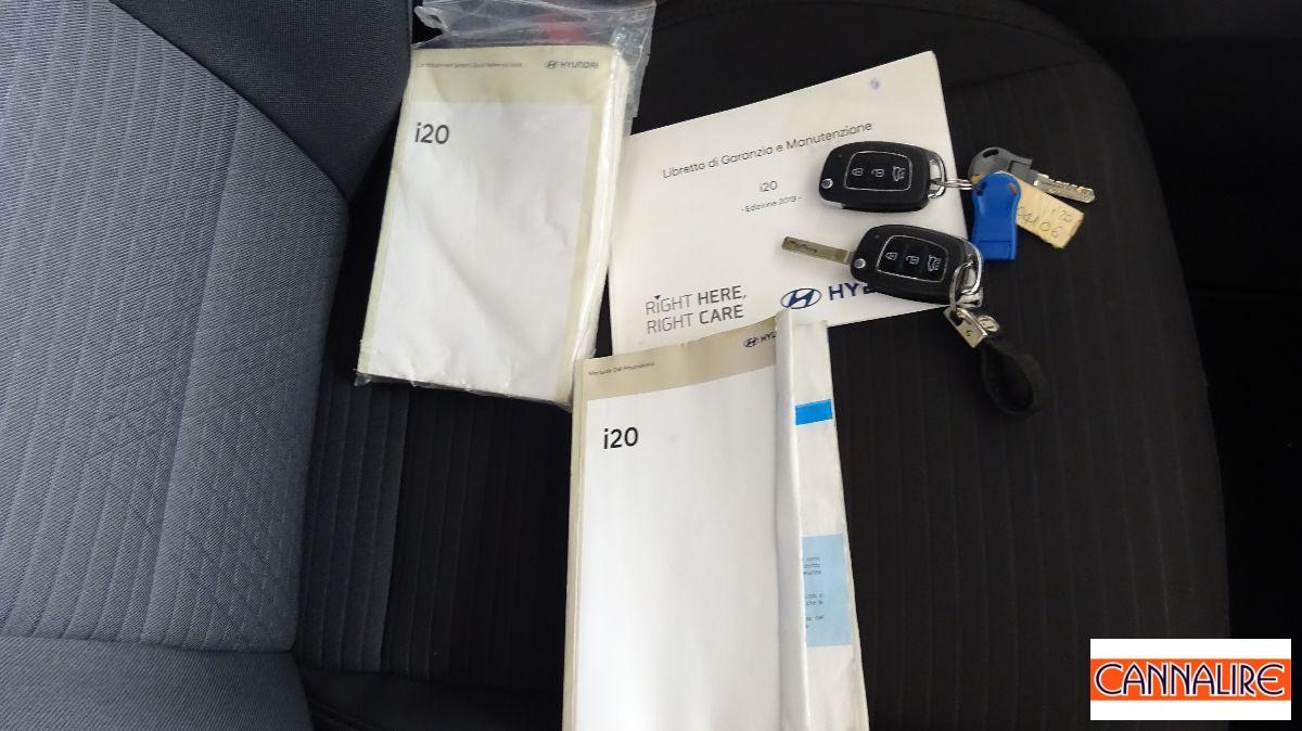 HYUNDAI - i20 - 1.2 MPI MT GPL ConnectLine