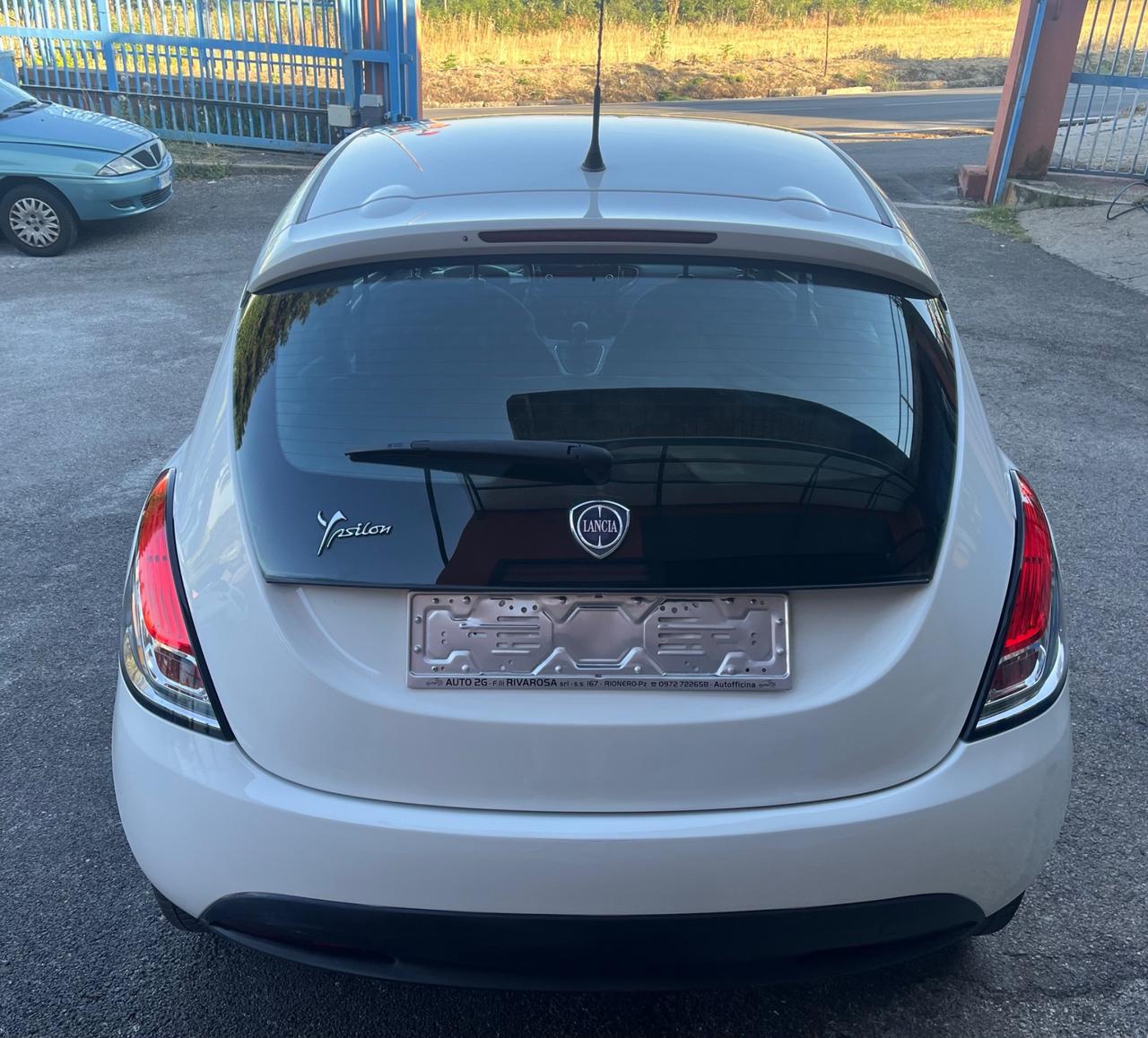 Lancia Ypsilon 1.2 69 CV 5 P Gold-km104000-