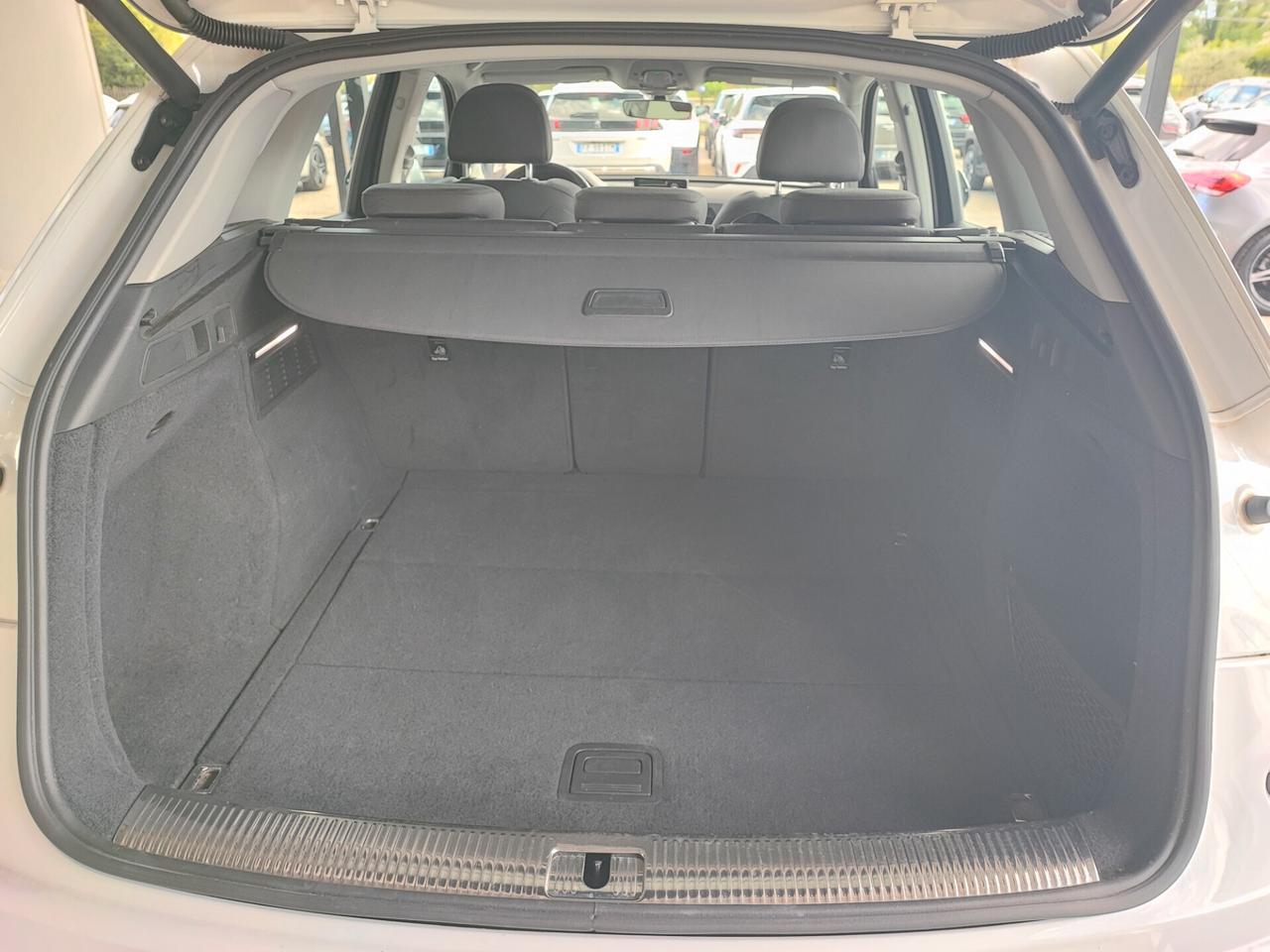 Audi Q5 40 TDI quattro S tronic Business Sport