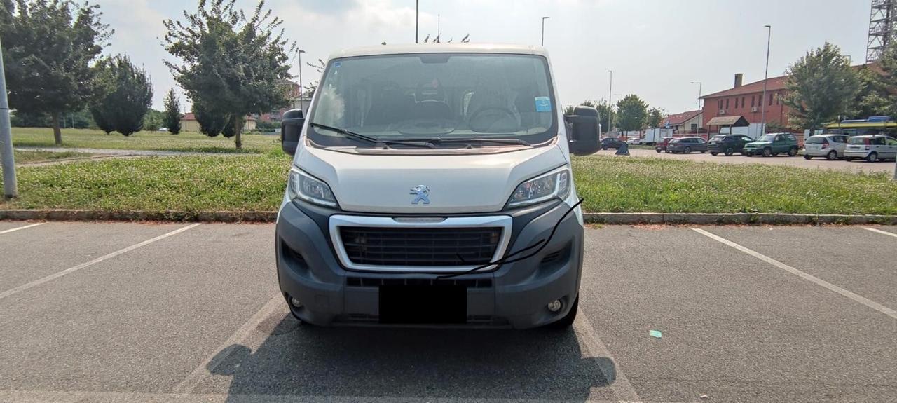 Peugeot Boxer 330 2.0 BlueHDi TRASPORTO DISABILI