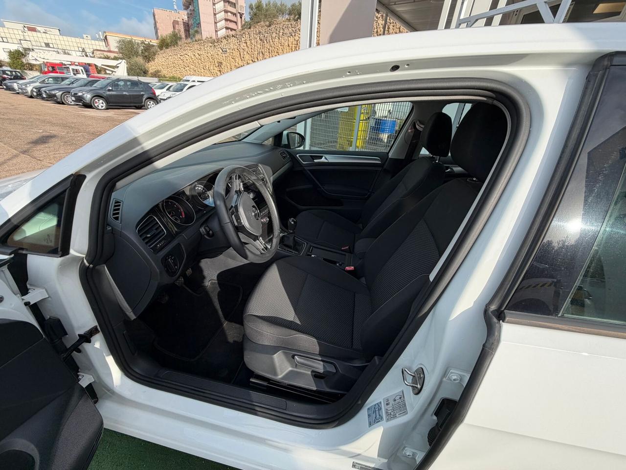 Volkswagen Golf 1.0 TSI 85 CV 5p. Trendline BlueMotion Technology