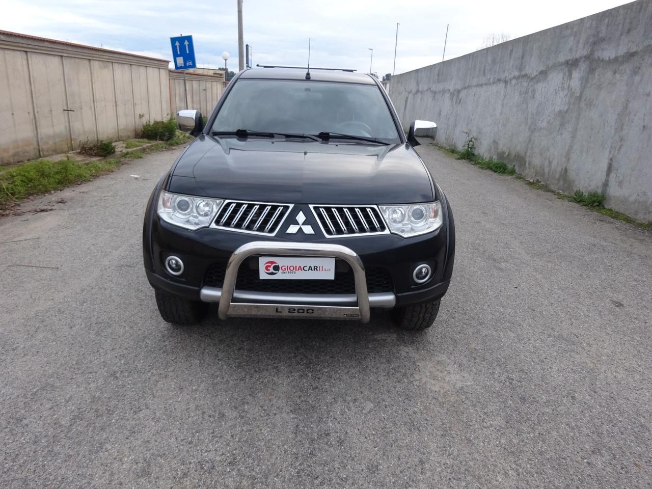 Mitsubishi L 200 PK CASSONATO