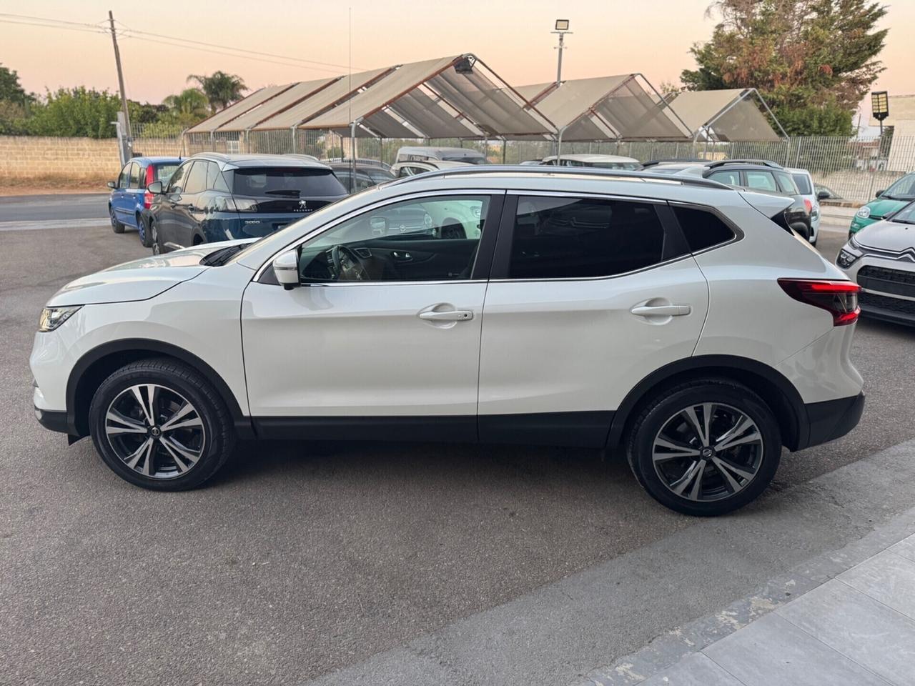 Nissan Qashqai 1.5 dCi N-Connecta tetto 360 metall