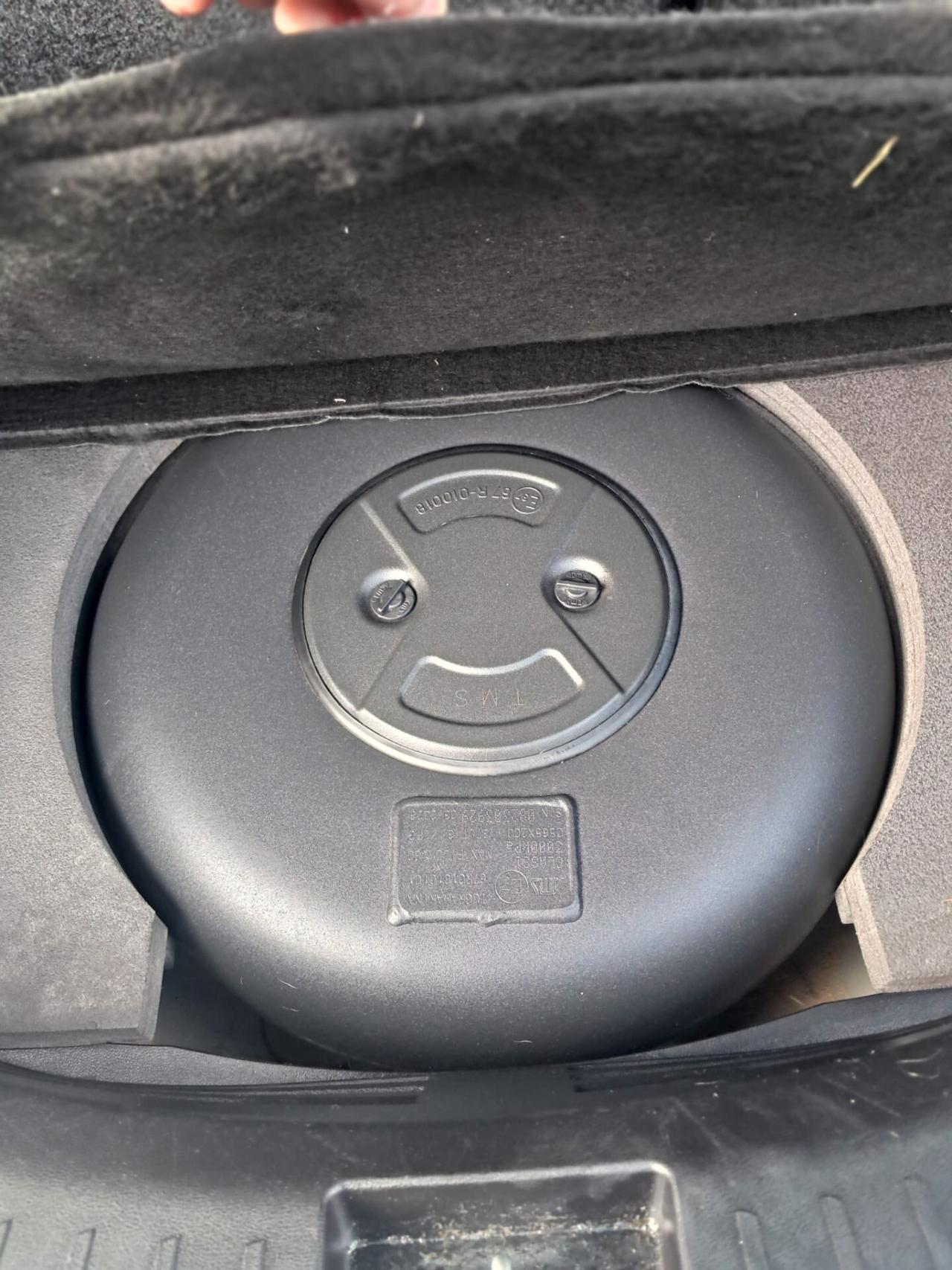 Lancia Ypsilon 1.2 69 CV 5 porte GPL Ecochic Silver