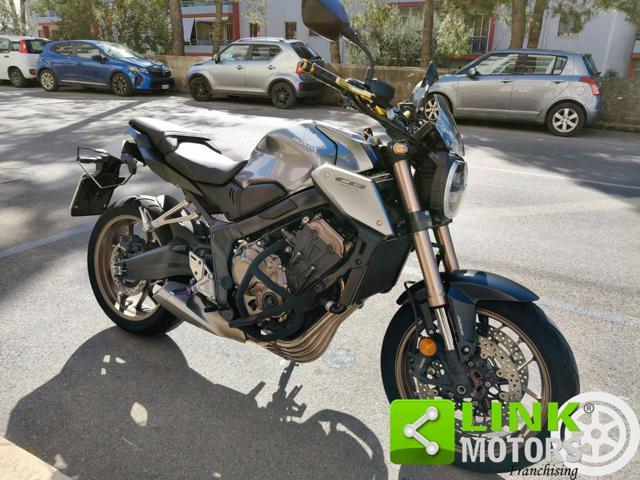 HONDA CB 650 R SOLO 8500KM