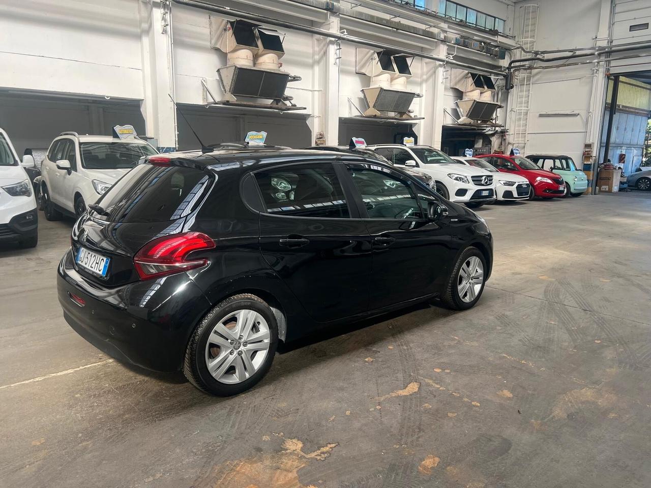 Peugeot 208 PureTech 82 5 porte Allure NEOPATENTATI