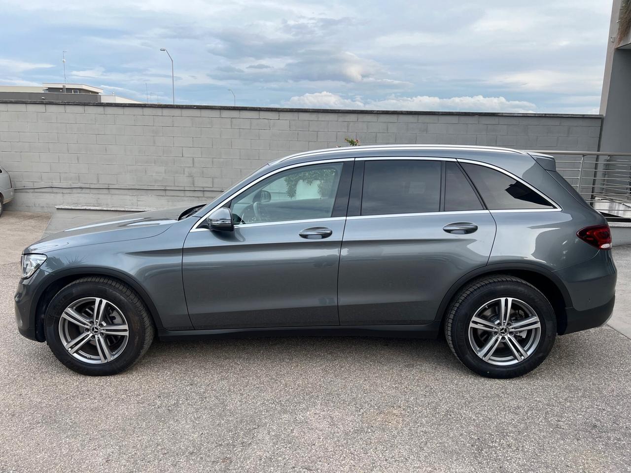 Mercedes-benz GLC 220 d Sport 4matic RESTYLING! AUTO VIRTUAL/LED/CAMERA