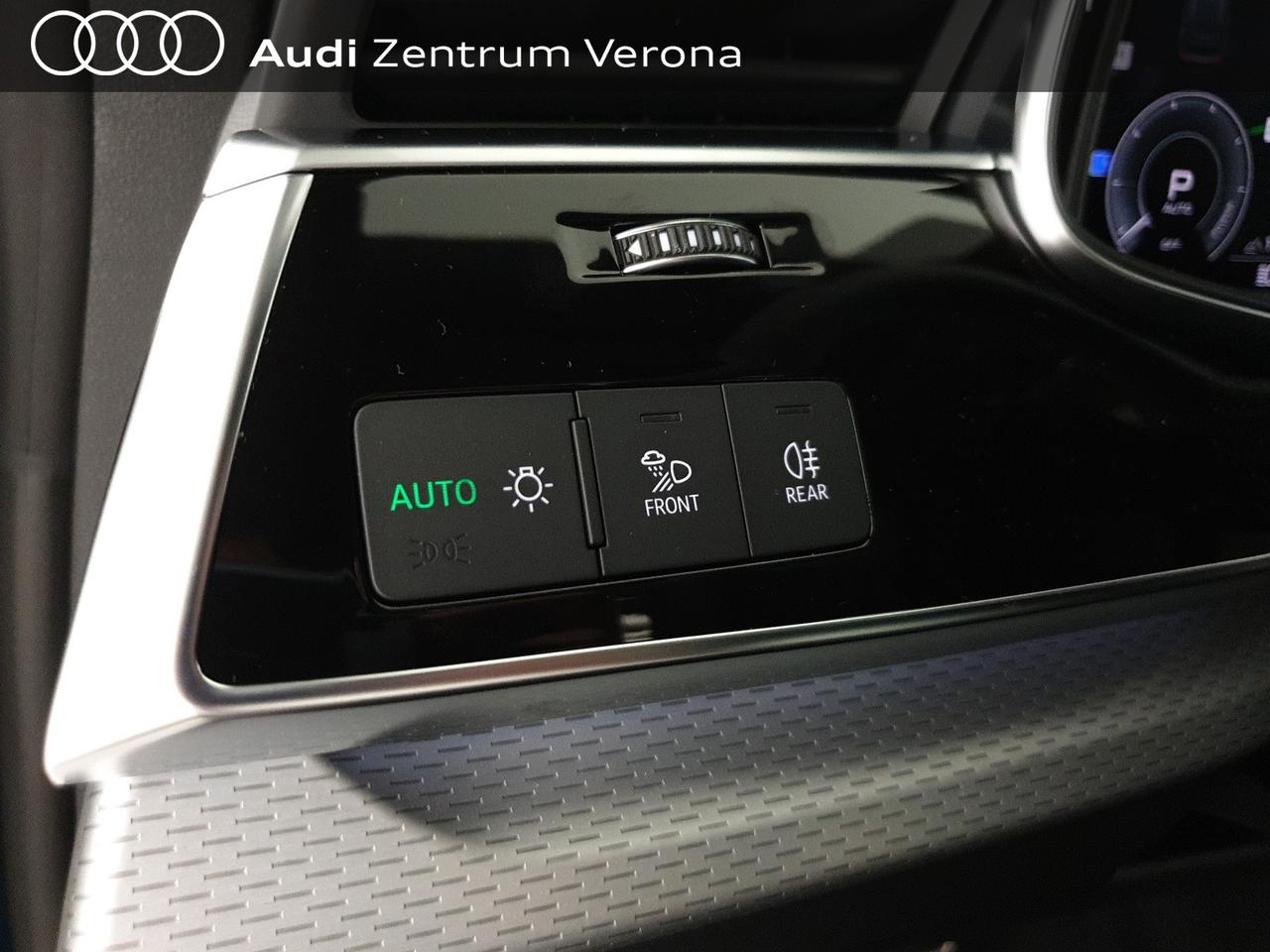 3.0TFSIe 394CV quattro tiptronic S line Edition