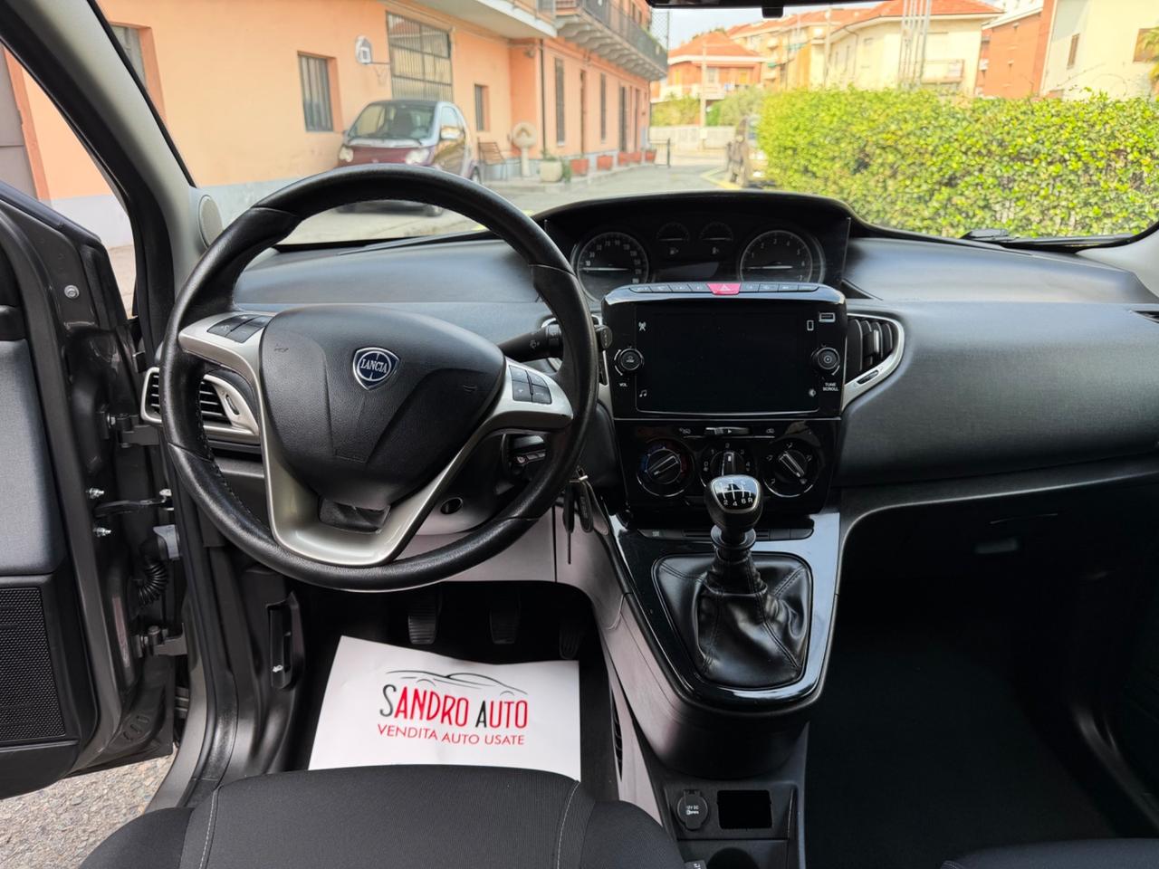 Lancia Ypsilon 1.0 FireFly 5 porte S&S Hybrid Ecochic Gold