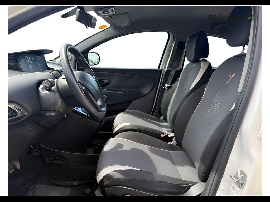 LANCIA Ypsilon 3ª serie - Ypsilon 1.2 69 CV 5 porte Elefantino