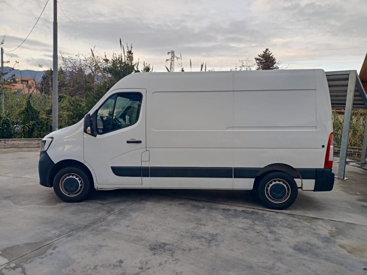 Renault Master T33 2.3 dci 135 cv L2H2 NETTO IVA