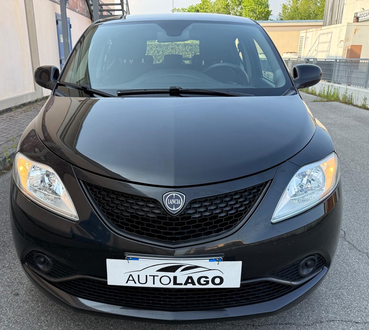 Lancia Ypsilon 1.2 69 CV 5 porte GPL Ecochic Black and Noir