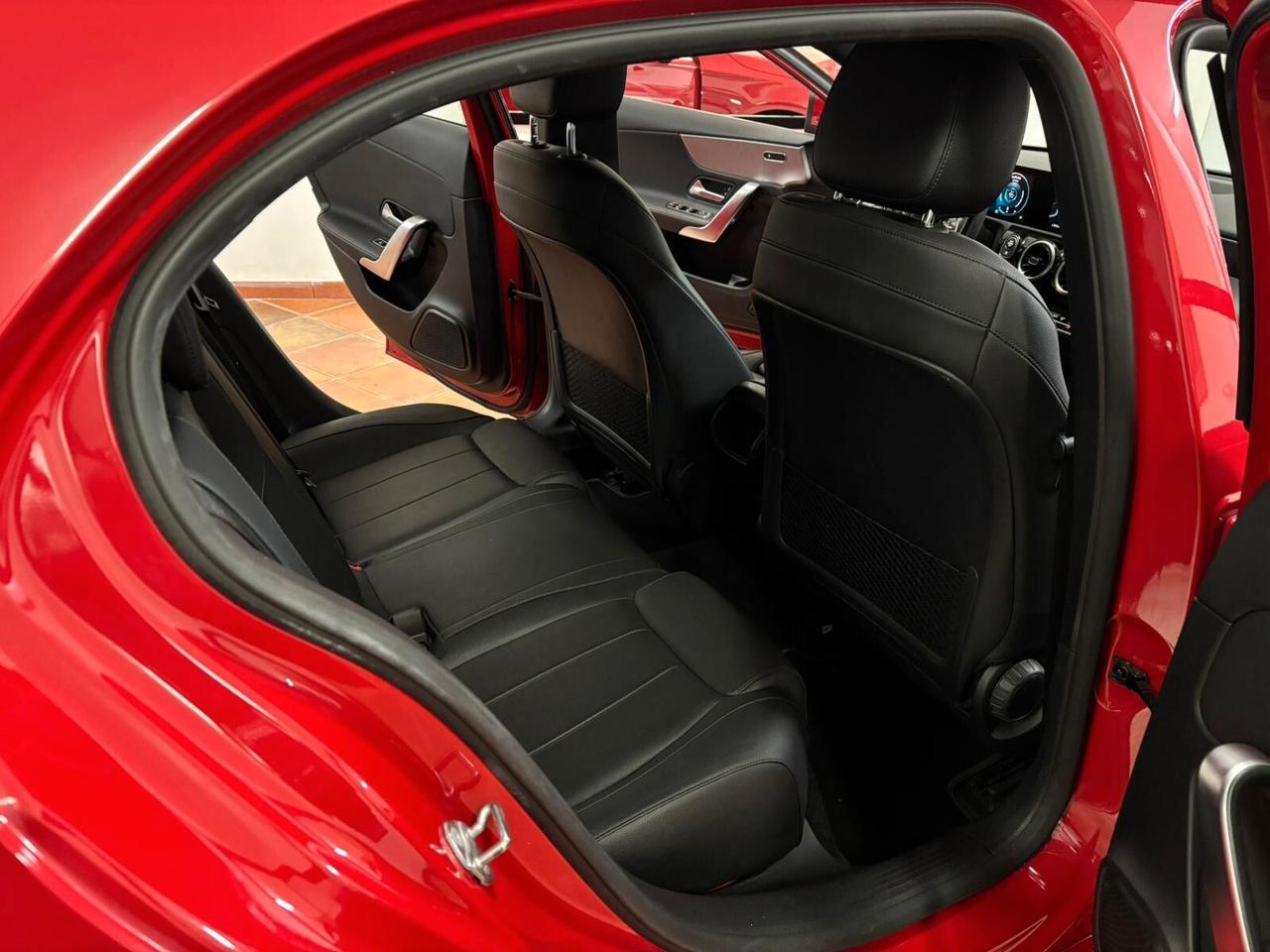 MERCEDES CLASSE A 180 2019 1.3 BENZINA