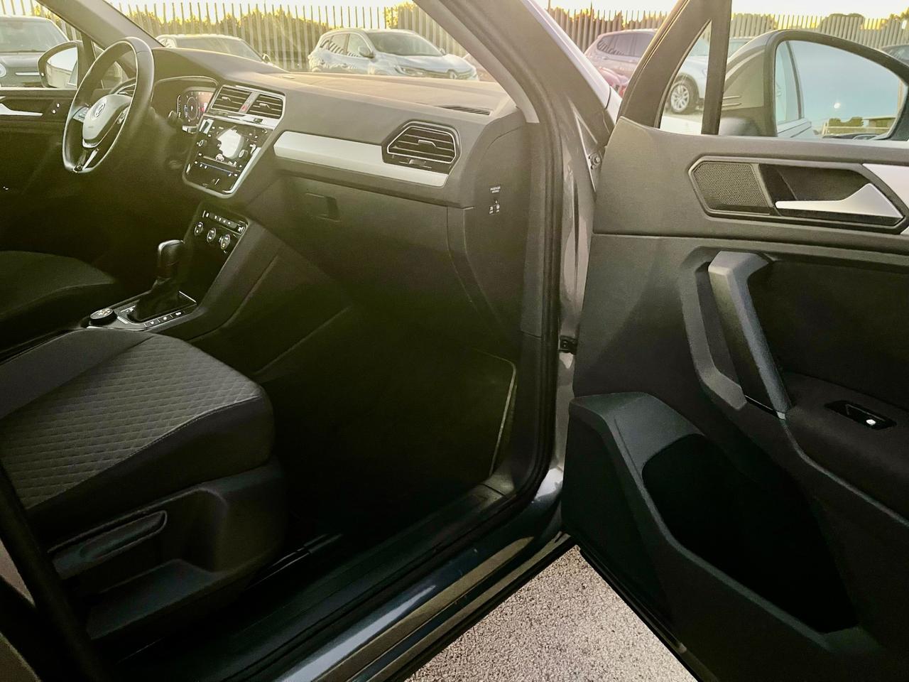 VOLKSWAGEN TIGUAN 2.0 TDI 150 DSG 4MOTION R-LINE