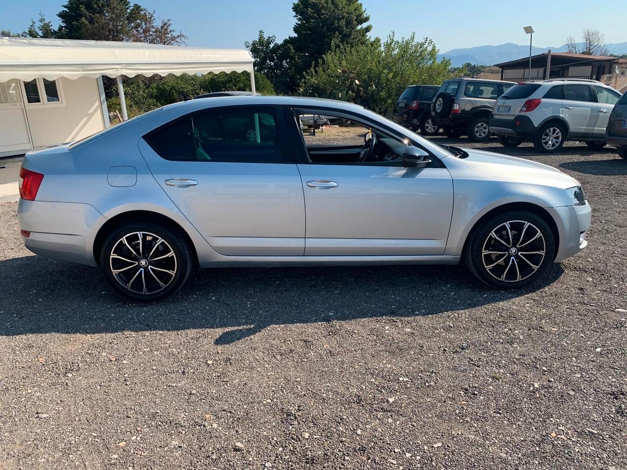 Skoda Octavia 1.6 TDI CR 110 CV Ambition