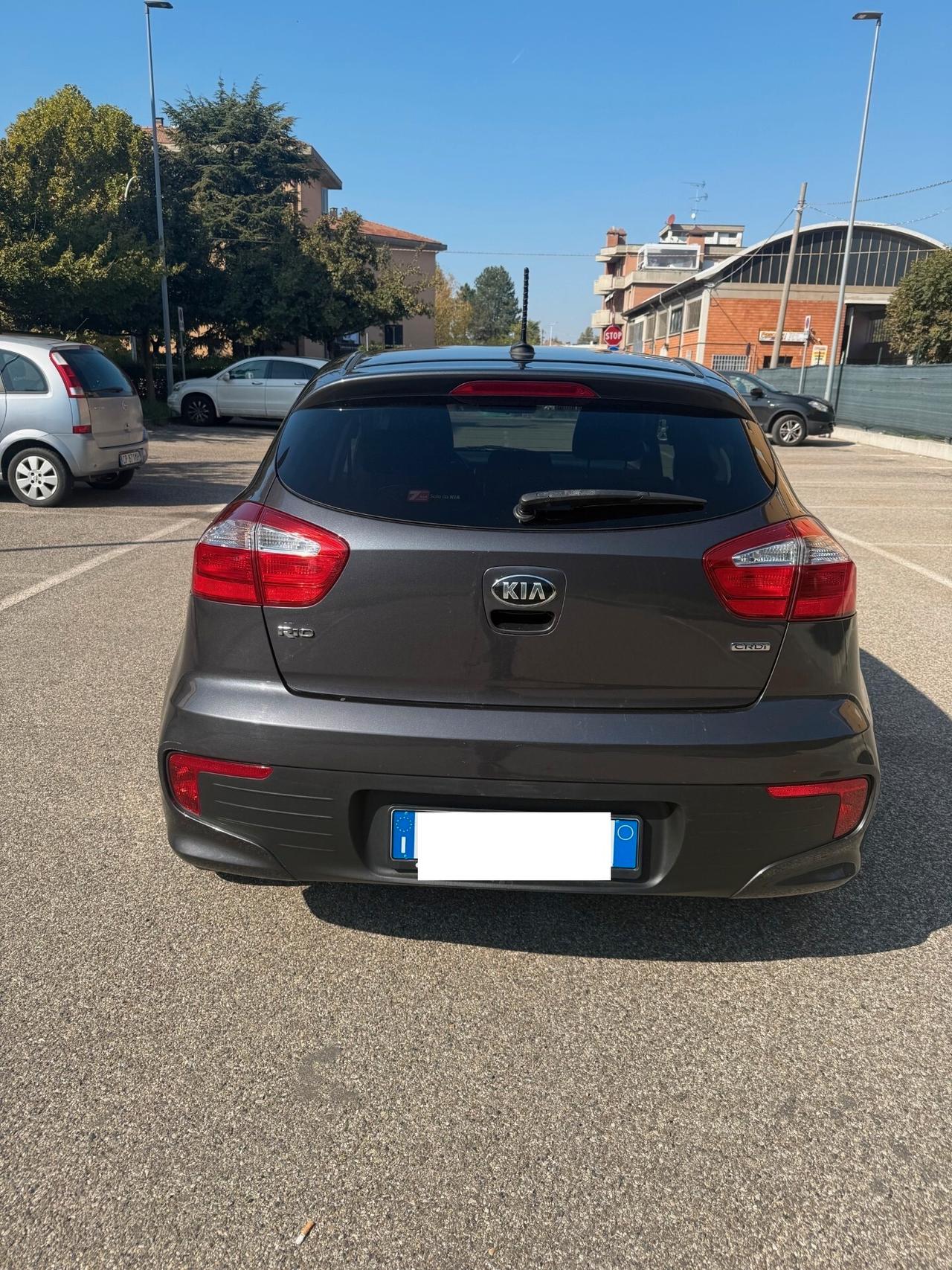Kia Rio 1.4 crdi - NEOPATENTATI - 12 MESI DI GARANZIA -