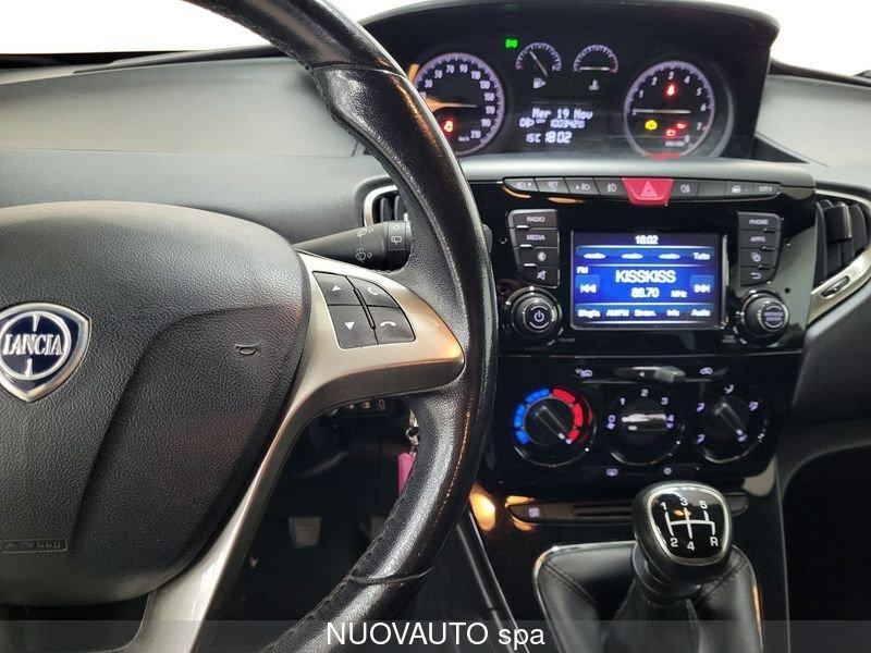 Lancia Ypsilon Ypsilon 1.2 69 CV 5 porte Silver