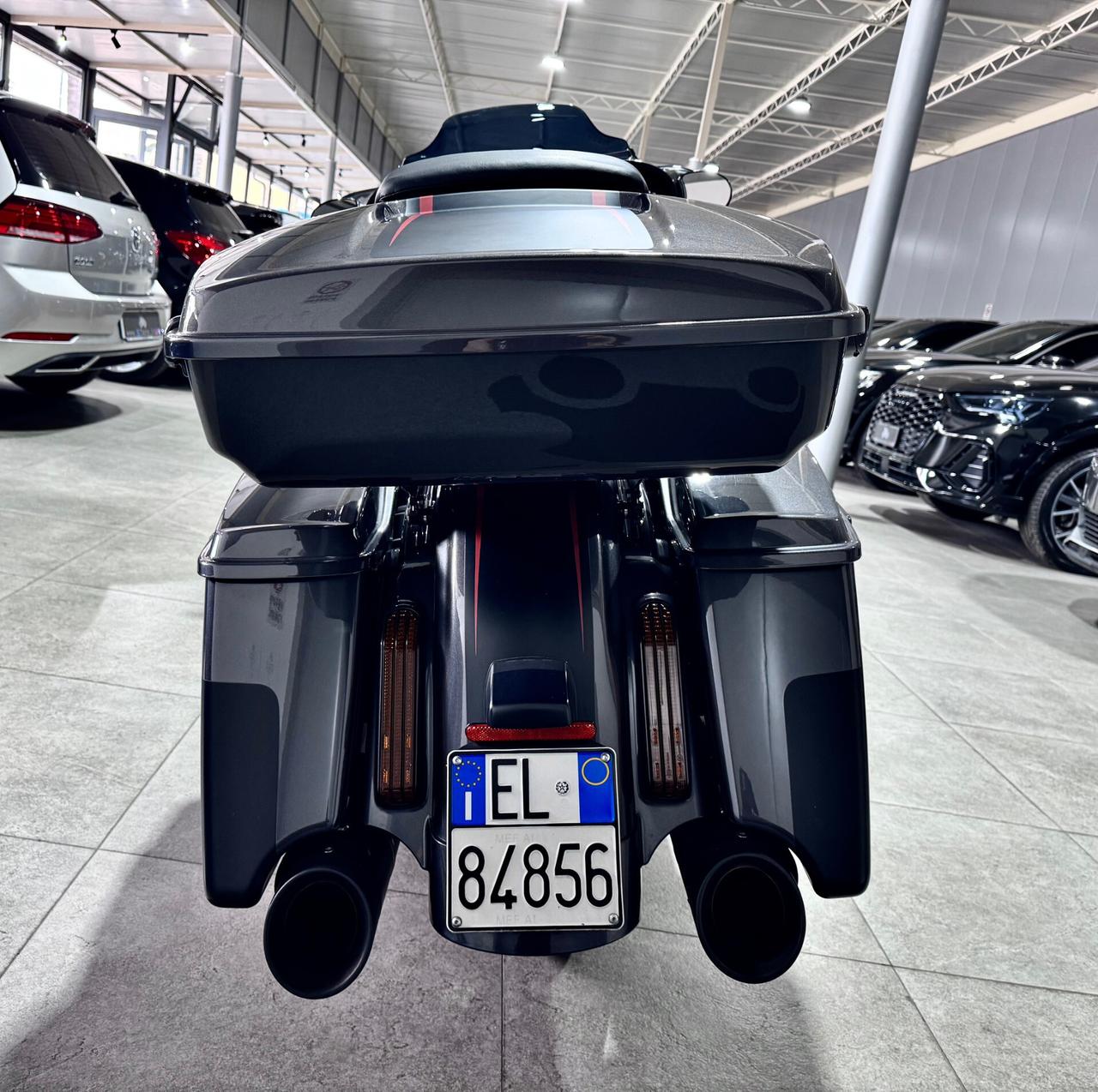Harley-Davidson CVO Limited Ultra Glide 117 1923cc UNICA STRAFULL