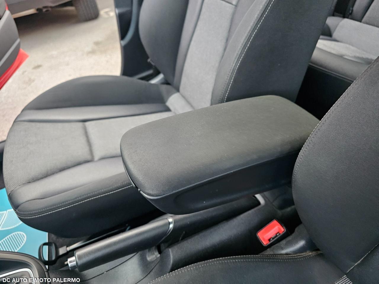 Audi A1 SPB 1.6 TDI S-tronic 90CV.Atomatic.a.2012