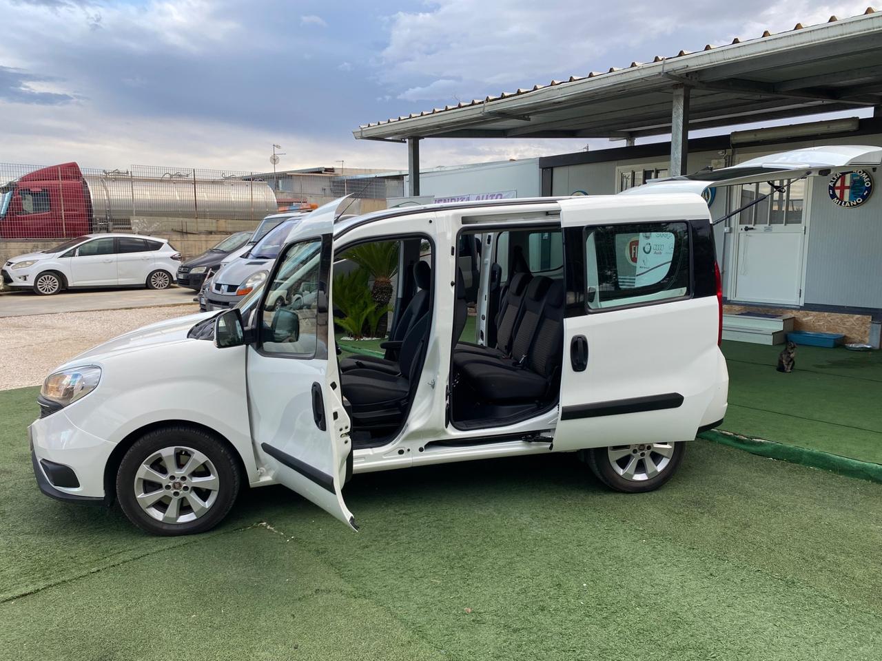 Fiat Doblo 1.6 Diesel Lounge 5 Posti Anno 2018