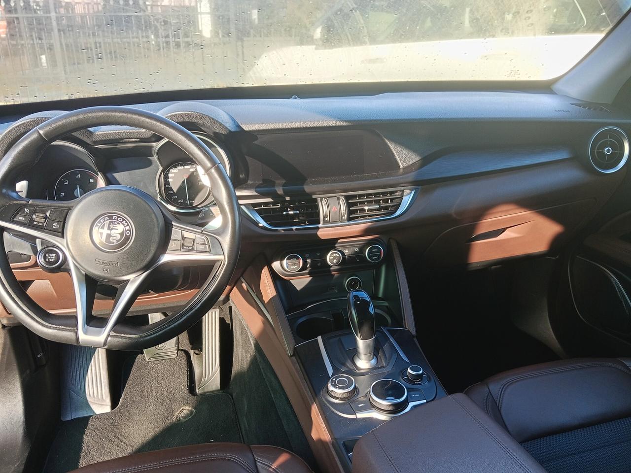 Alfa Romeo Stelvio 2.2 Turbodiesel 210 CV AT8 Q4 Executive