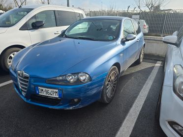 Alfa Romeo 147 1.6 16V TS (105) 3 porte Distinctive