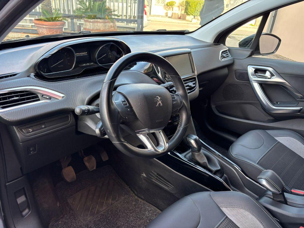 PEUGEOT 2008 1.2 VTi 82 CV Allure