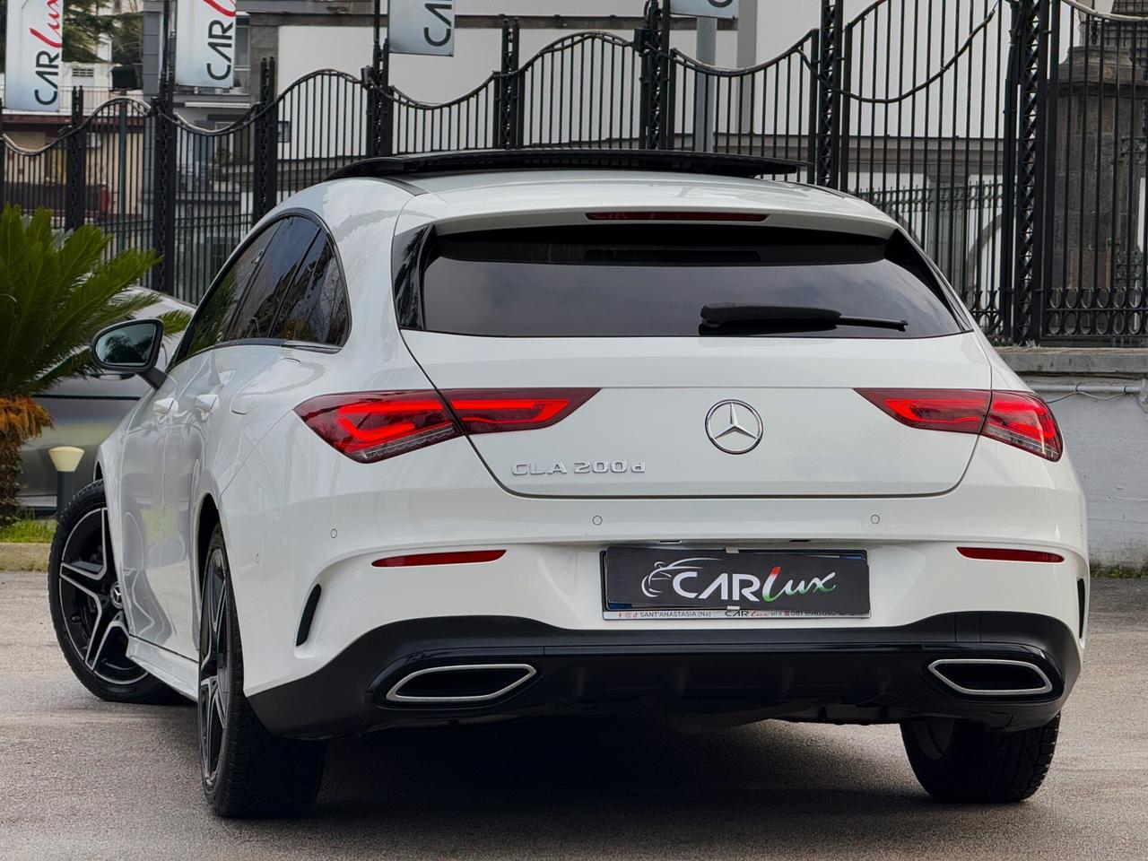 Mercedes-Benz CLA 200 d Shooting Brake Premium AMG