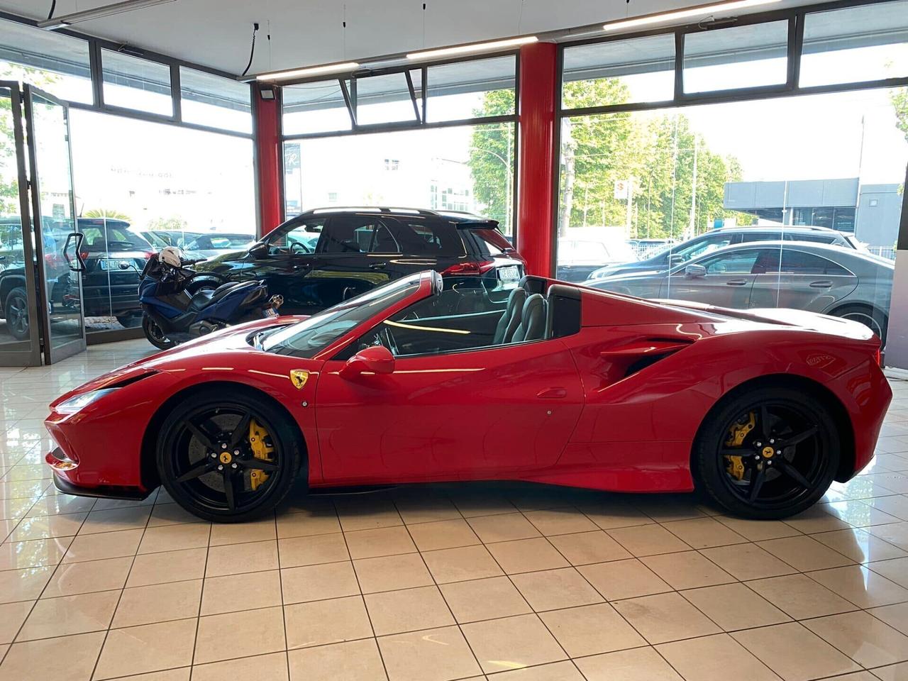 Ferrari F8 Spider Ufficiale V8 3.9 720cv