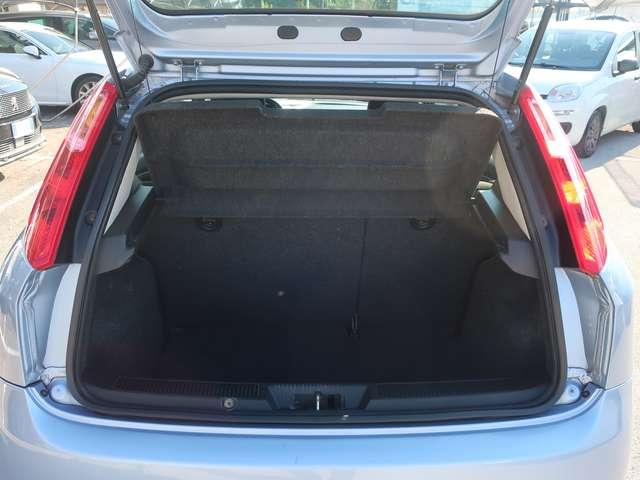 Fiat Grande Punto Grande Punto III 2005 5p 1.4 Dynamic 77cv