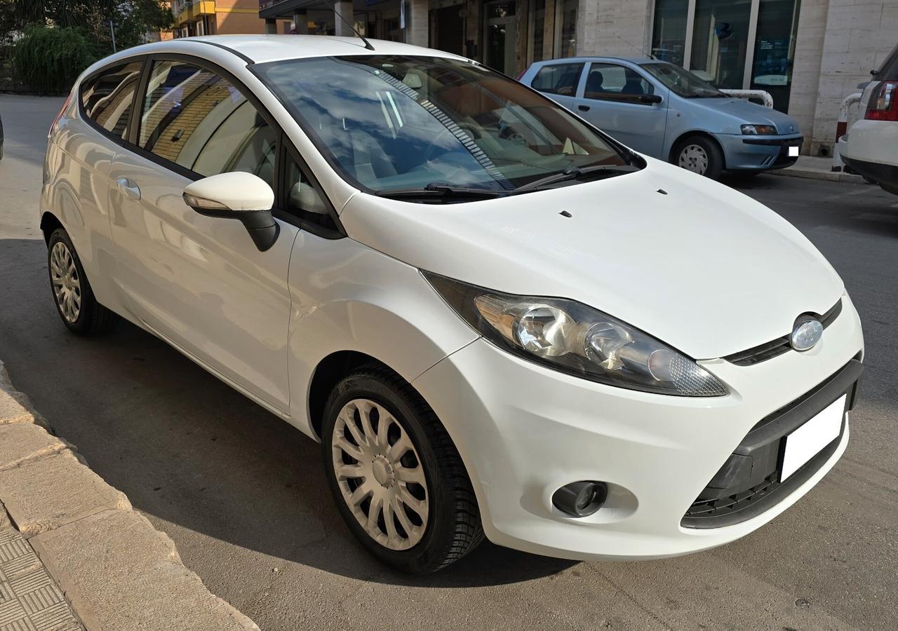 Ford Fiesta 1.4 3 porte Benzina/GPL