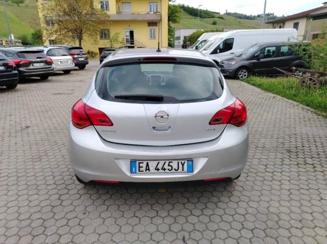 Opel Astra 1.7 cdti Cosmo 110cv