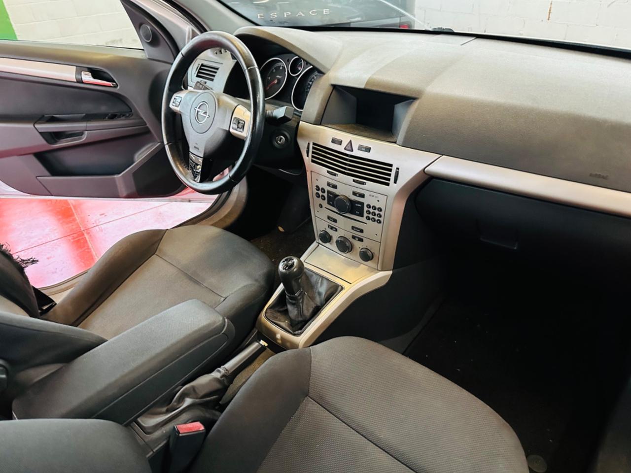 Opel Astra 1.7 CDTI 110CV 5 porte Cosmo