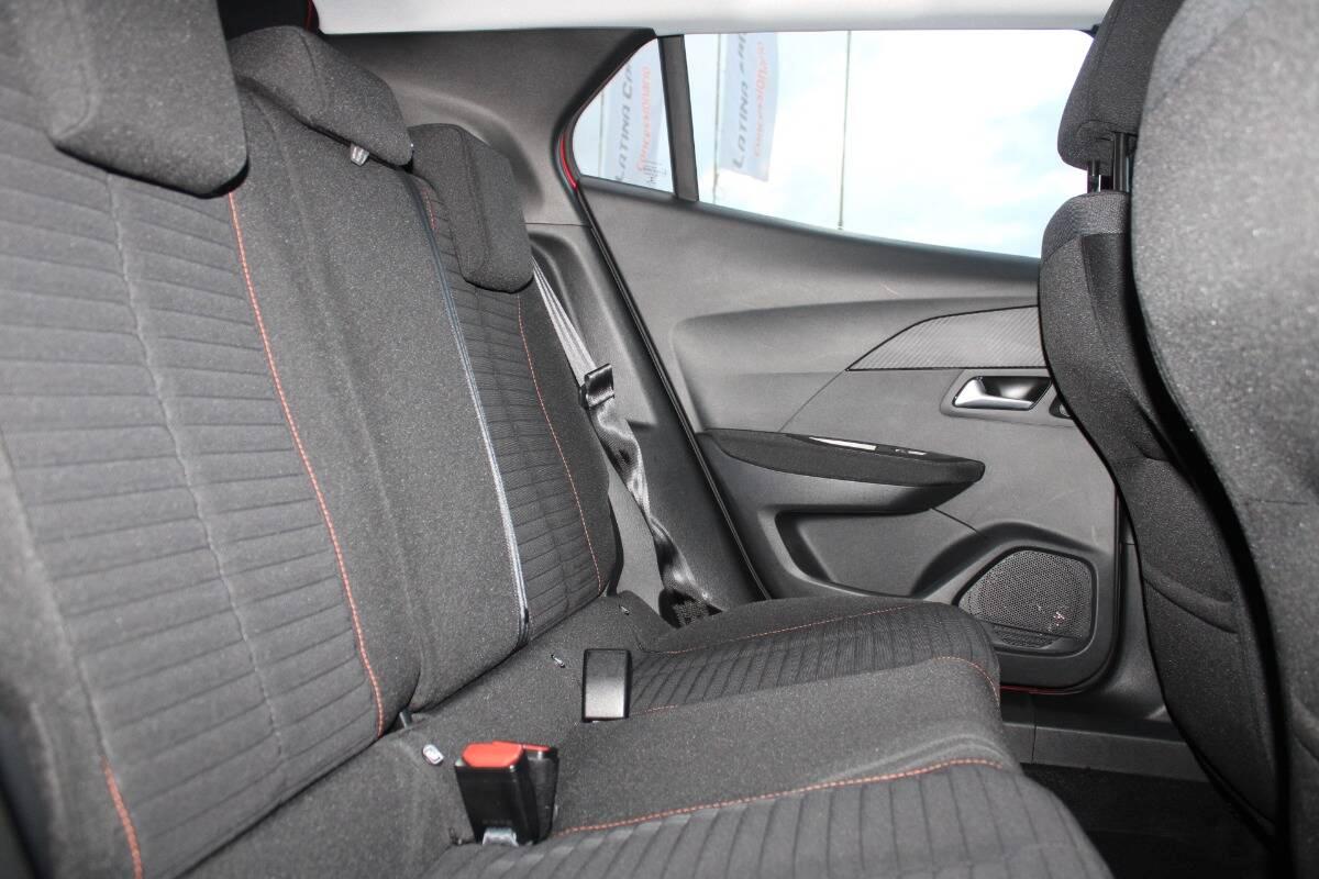 Peugeot 2008 1.2 puretech Active s&s 100cv con CarPlay