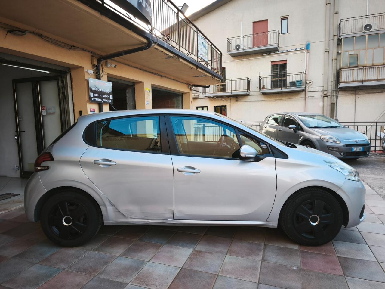 Peugeot 208 1.6 BlueHDi 75 CV