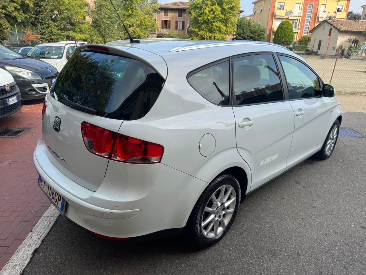 Seat Altea Anno 2013 1.6 Diesel AUTOMATICO EURO5 NEOPATENTATI