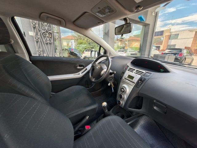 TOYOTA Yaris 1.3 3 porte Navi OK NEOPATENTATI