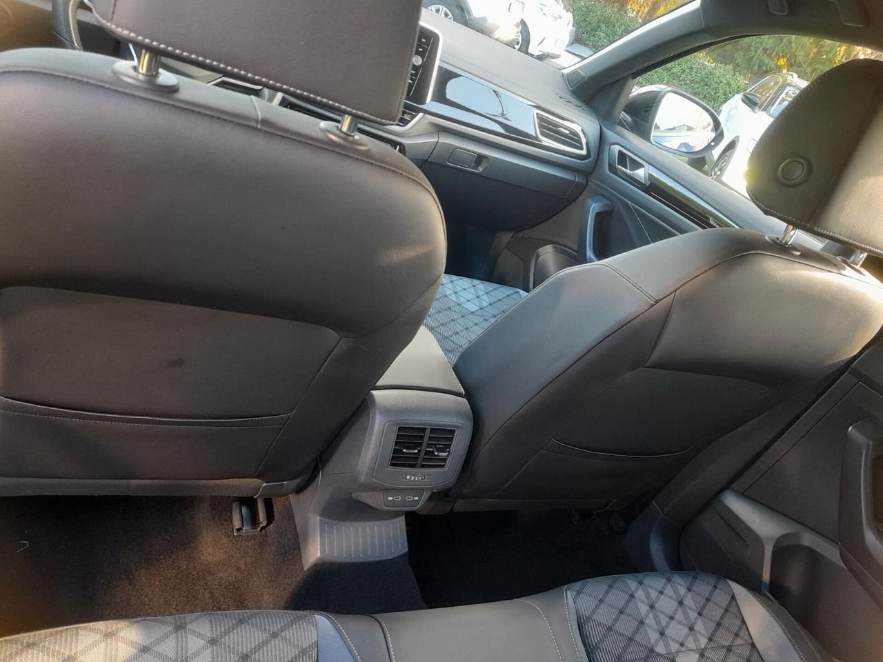Volkswagen T-Roc 1.0 TSI R-Line PROMO