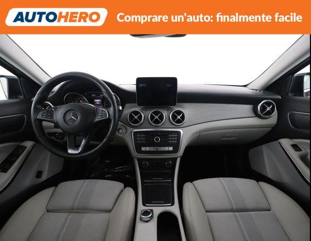 MERCEDES-BENZ GLA 200 d Automatic Sport